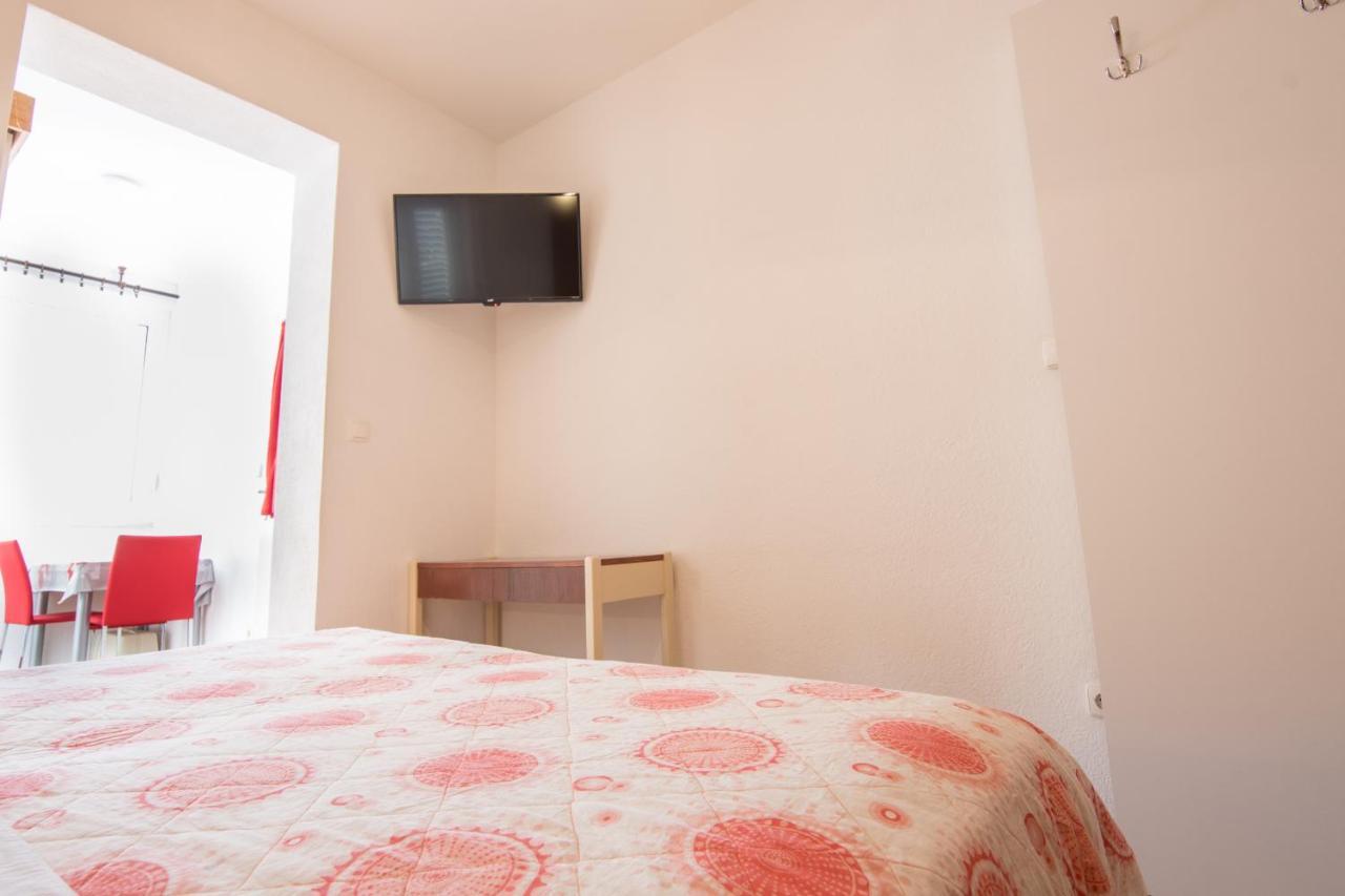 Apartments Mate Tučepi Esterno foto